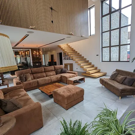 Luxury Moderne, Salon De 90m2 *
